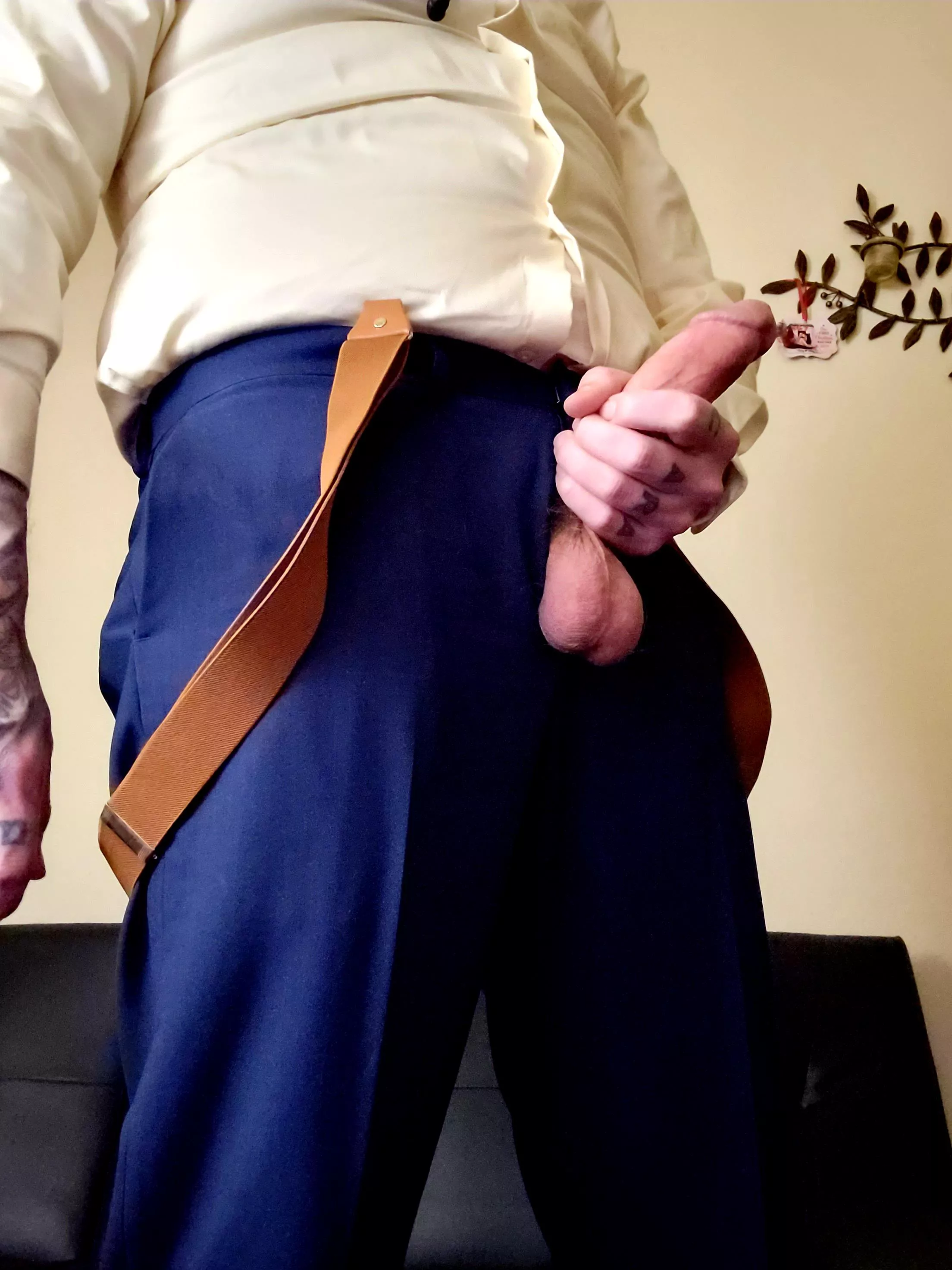 Sometimes daddy needs to let his cock breathe (40) posted by WideRip7832