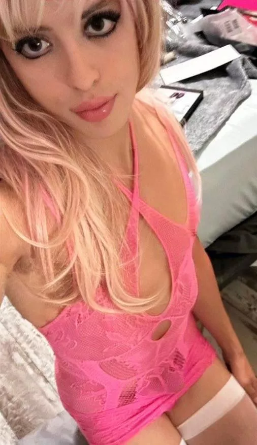 Stop what you’re doing and tell me I’m pretty 🥰 posted by NewSissyGirl1