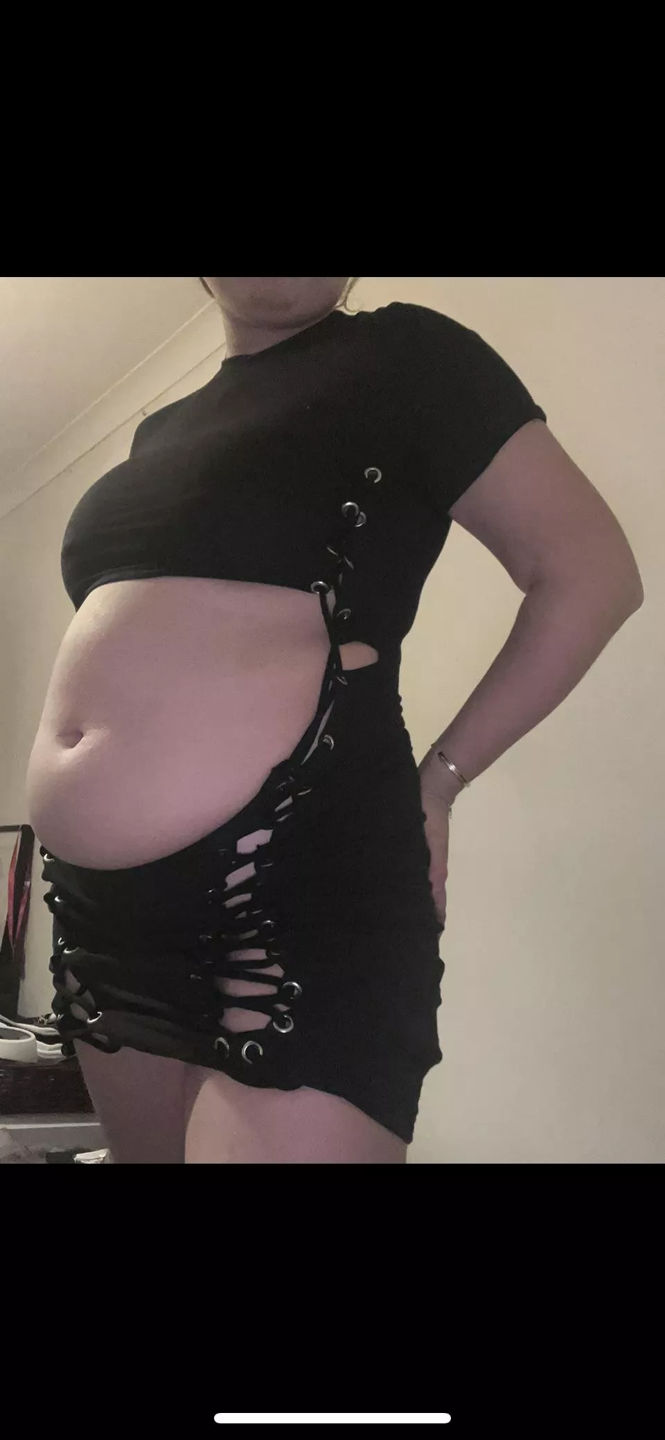 Think my double chin matches the belly perfectly 🐷😈 posted by Transformmeintoo