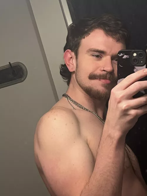 tired zzz by yakobiixx