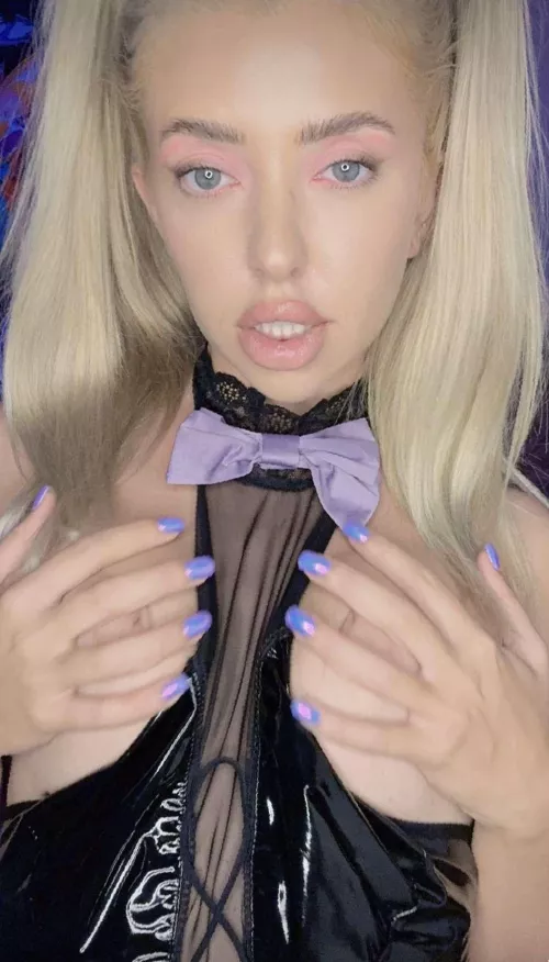 Touch the beauty by hepDinghy