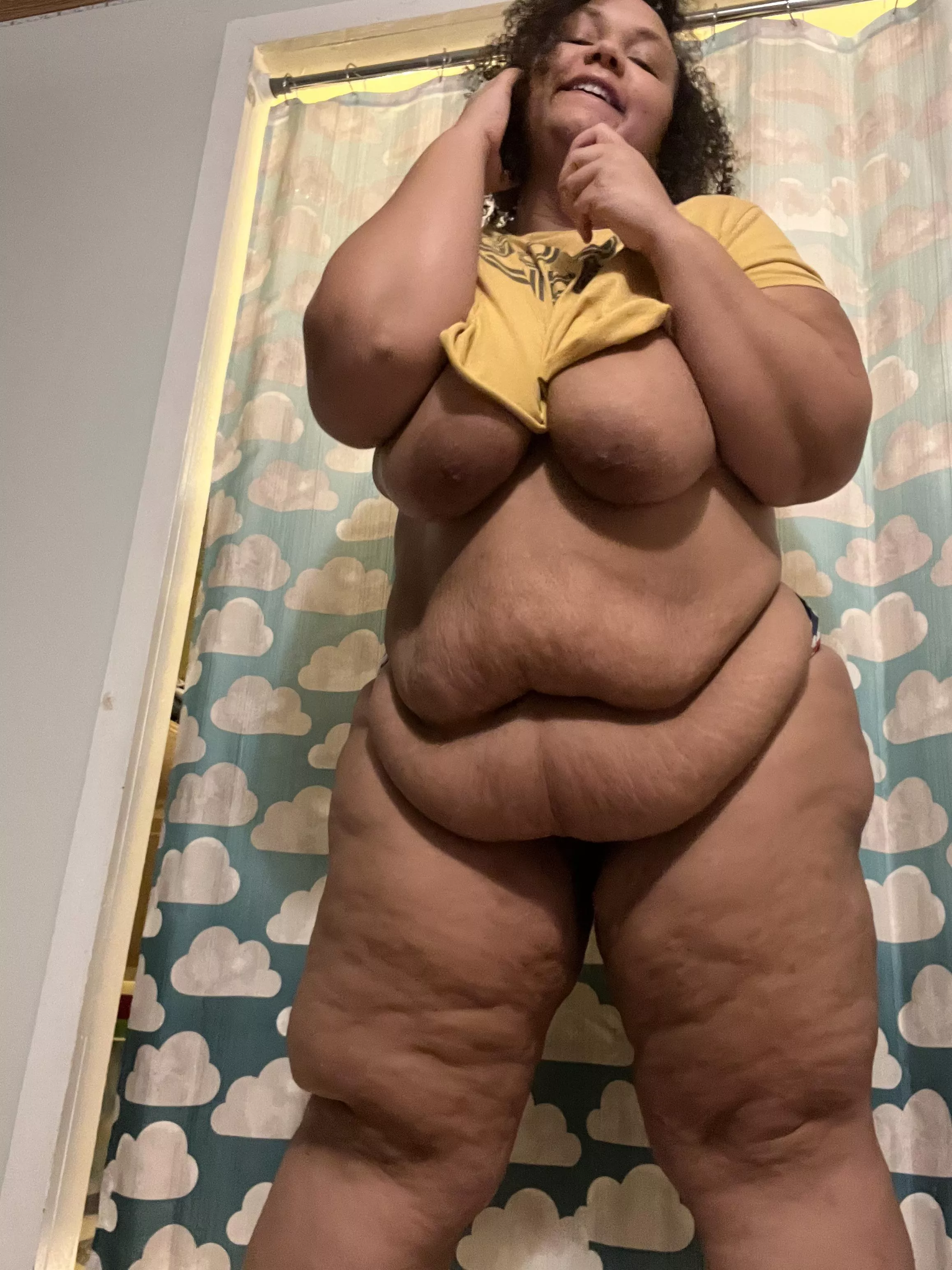 Well thigh there posted by MissHoneyButter46