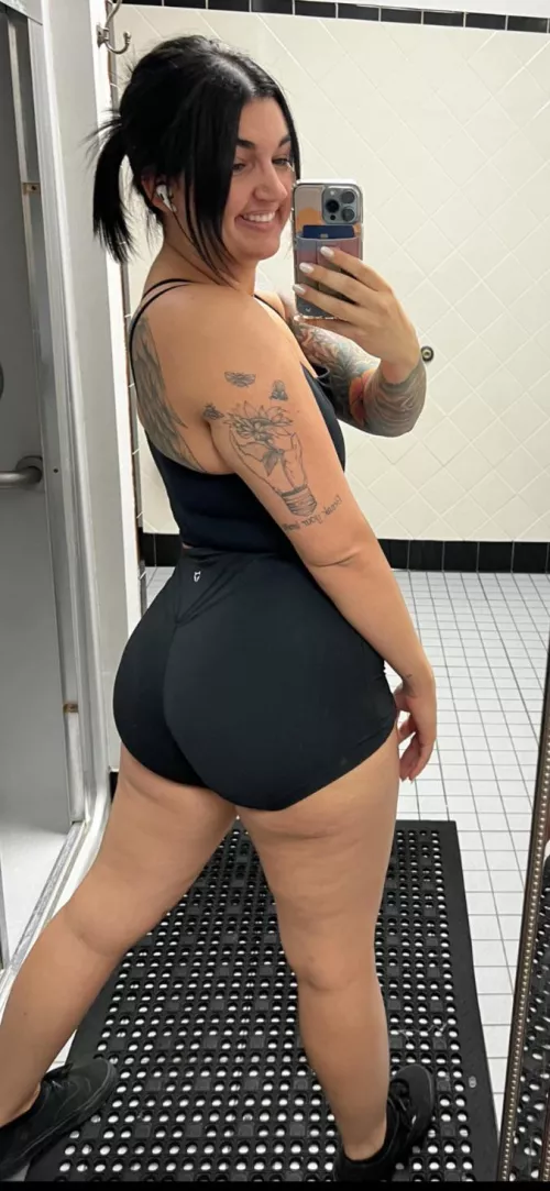 Where are your eyes at? by Blazey_baby