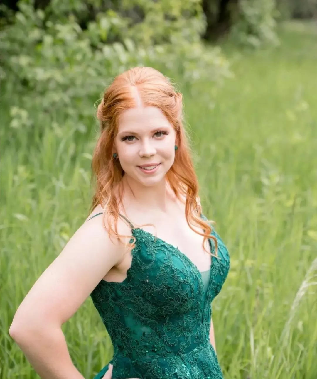 Who Needs A Wedding Date? posted by Yourpervfriend