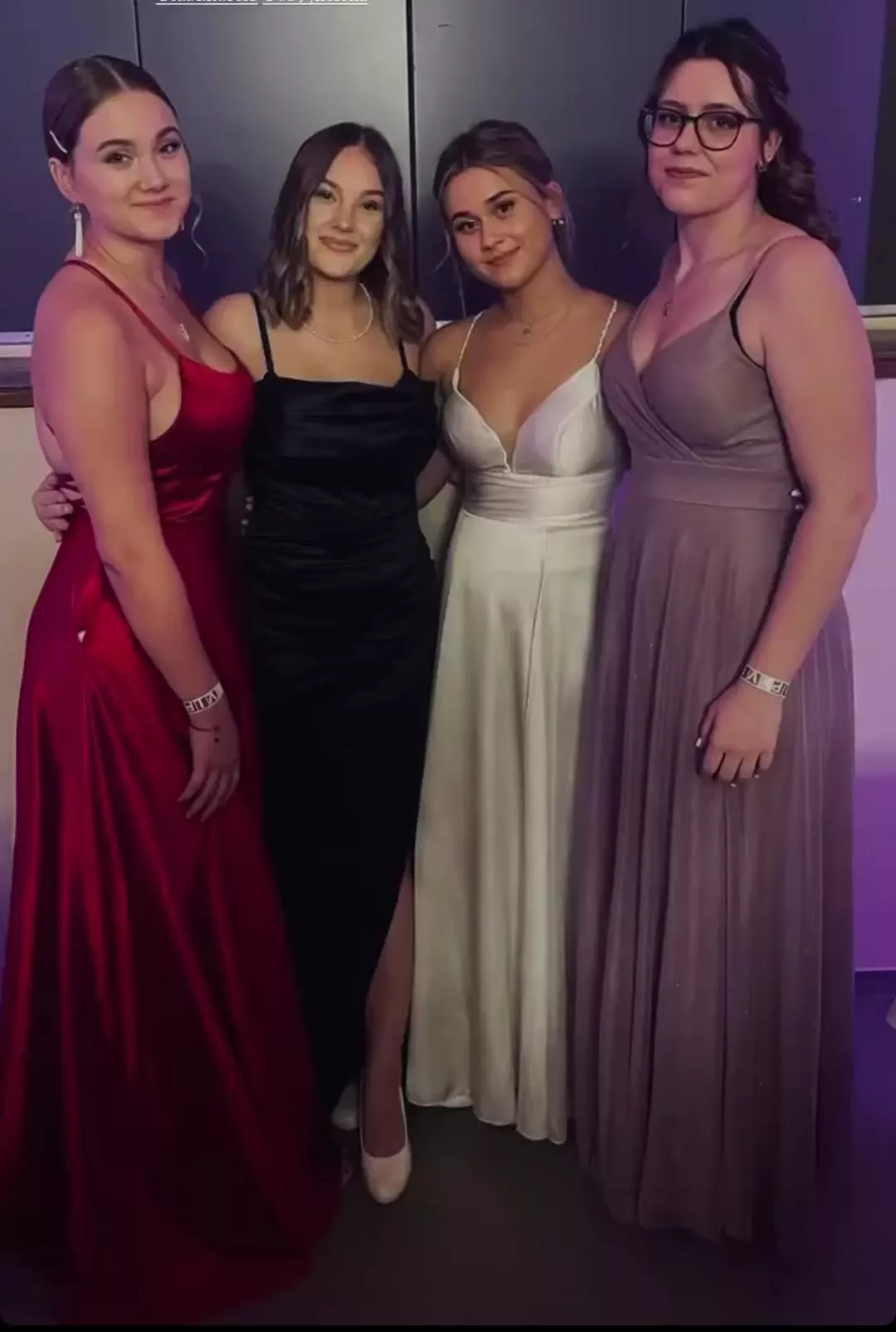 Who you pound in doggystyl [4] posted by alexbinko