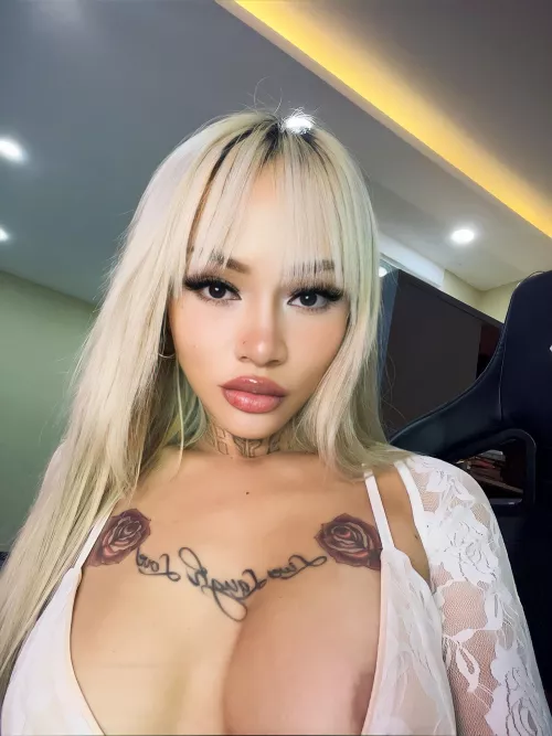 Who's up for a wild and unforgettable night? 😊😋 by xvinarose