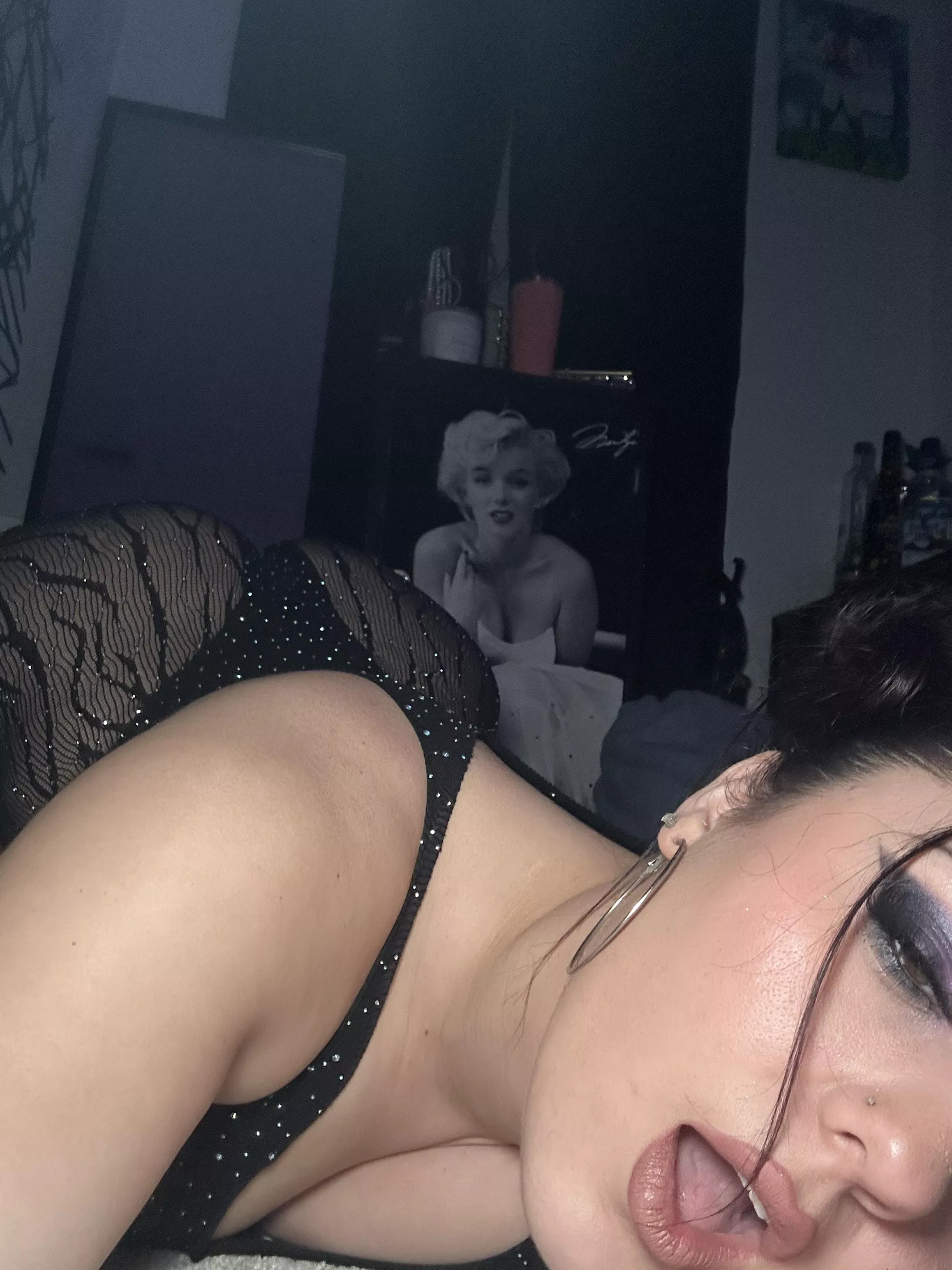 Would you shoot your load in my mouth or my ass? 💦 posted by glammedoutdiva