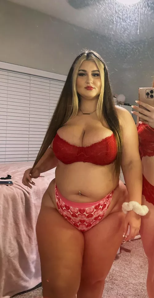 a lil thickness never hurt <3 by prettyplsgemini