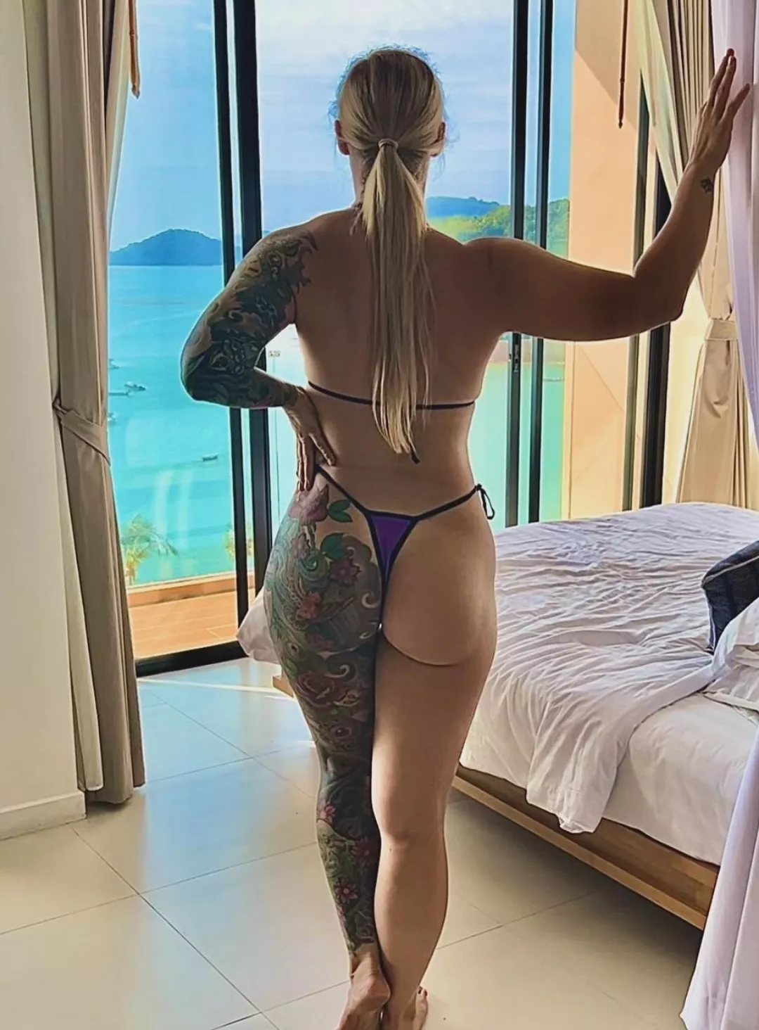 Anchorlady posted by scuzzymcgee