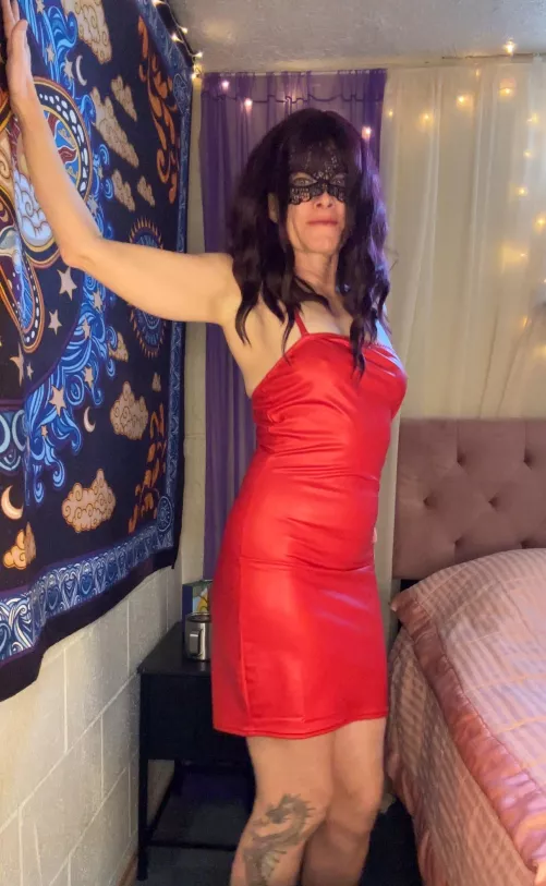 Braless to my first swinger’s party (47f) by Juicy_gypsy