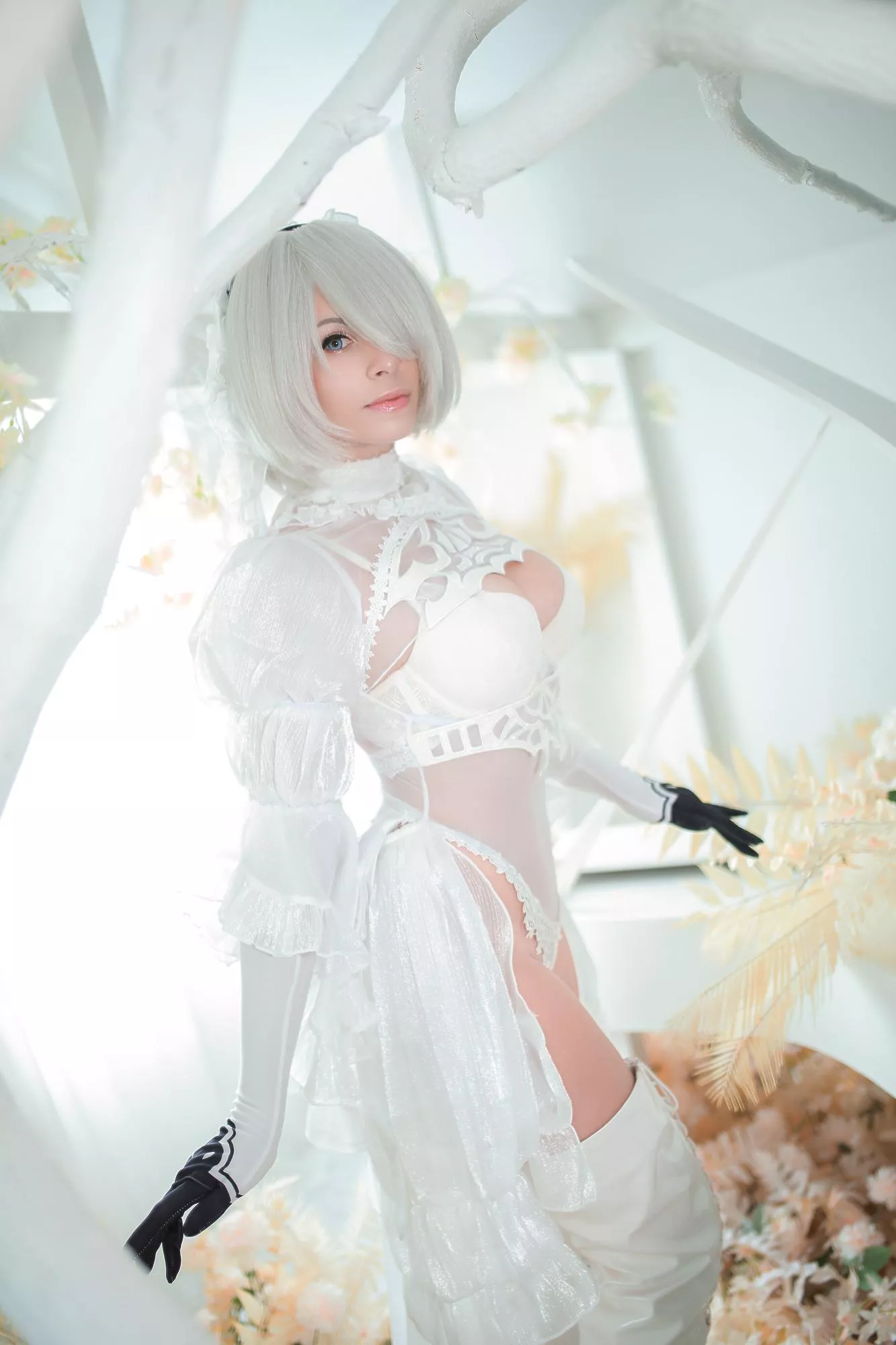Bride 2B cosplay by Yuna Kairi posted by Intrepid-Upstairs-69