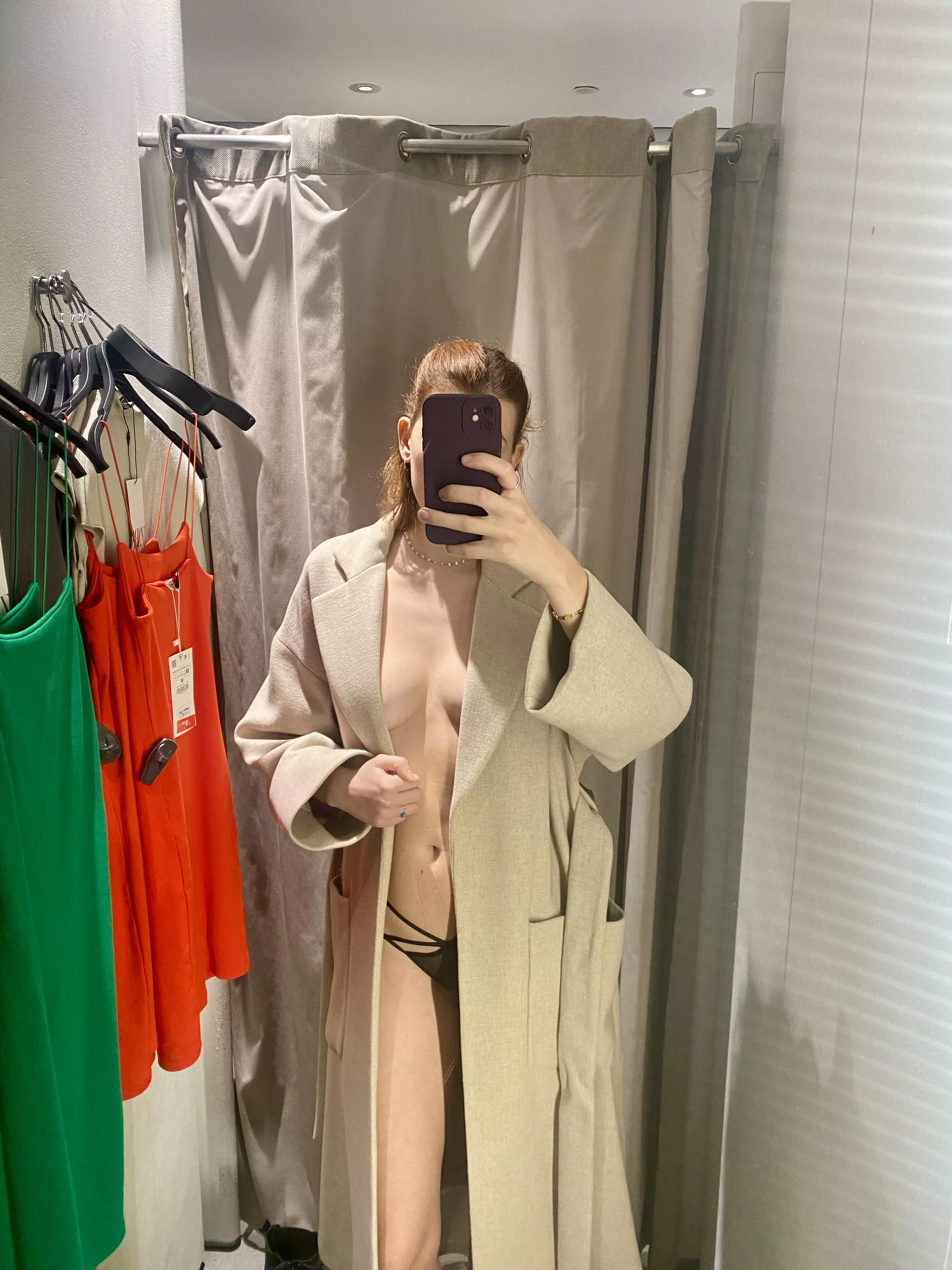 can i dress like this on our first date? posted by Zestyclose-Fan-3904