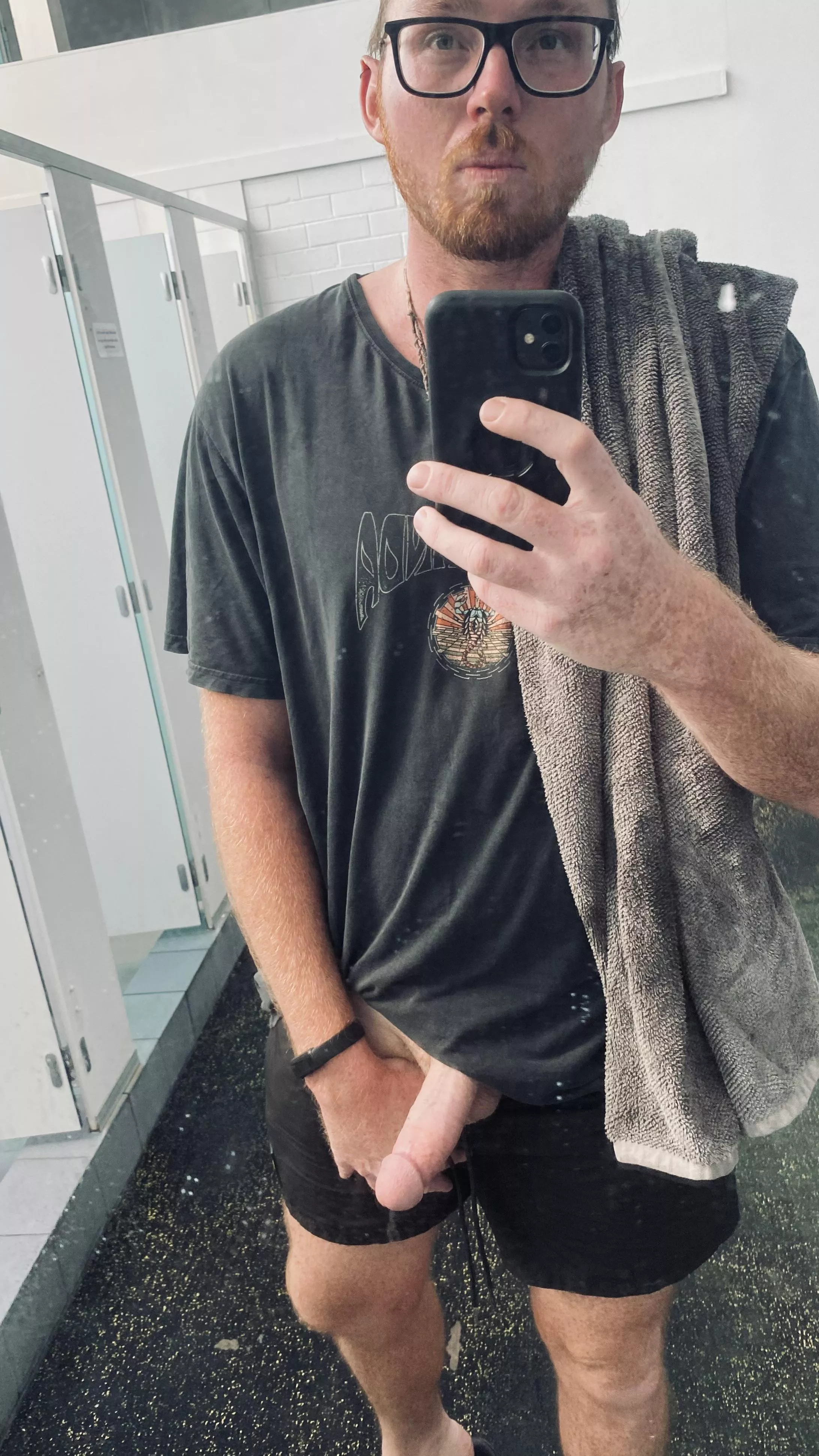 Change rooms always give me a semi 🍆🔥 posted by Tall_Human234