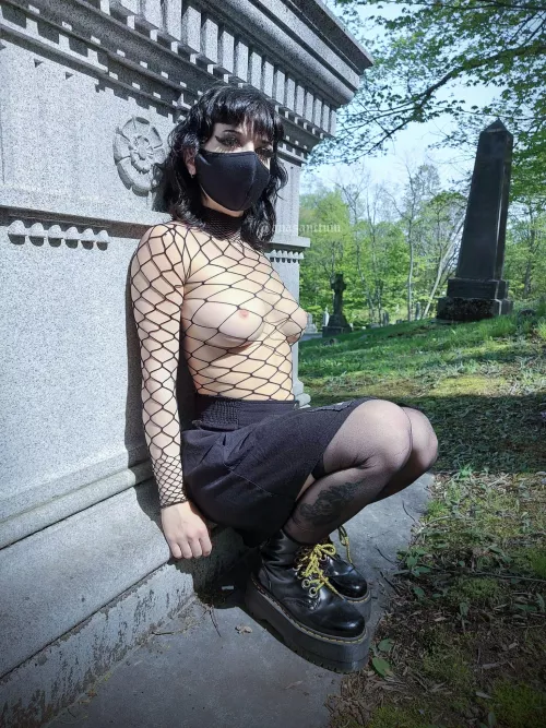 date a goth girl and you'll get dirty in the graveyard 🪦 by Anastasia_sullivan18