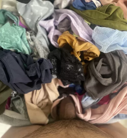 Decisions, Decisions…🤔 by 7ZaelouS4