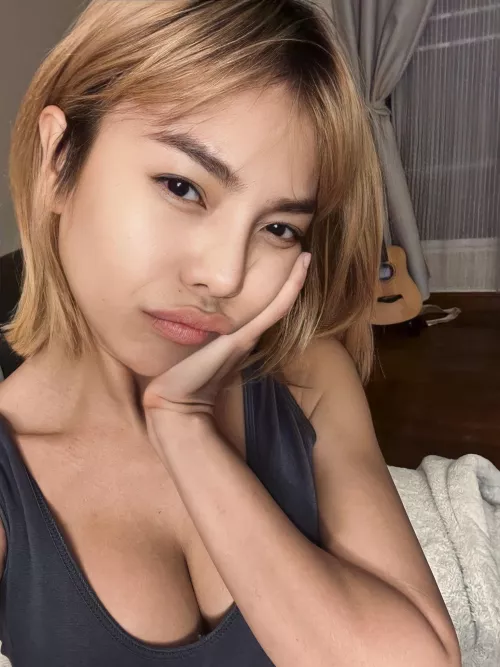 Does being 4'11 turn you on or off?🤔 by essanirvana