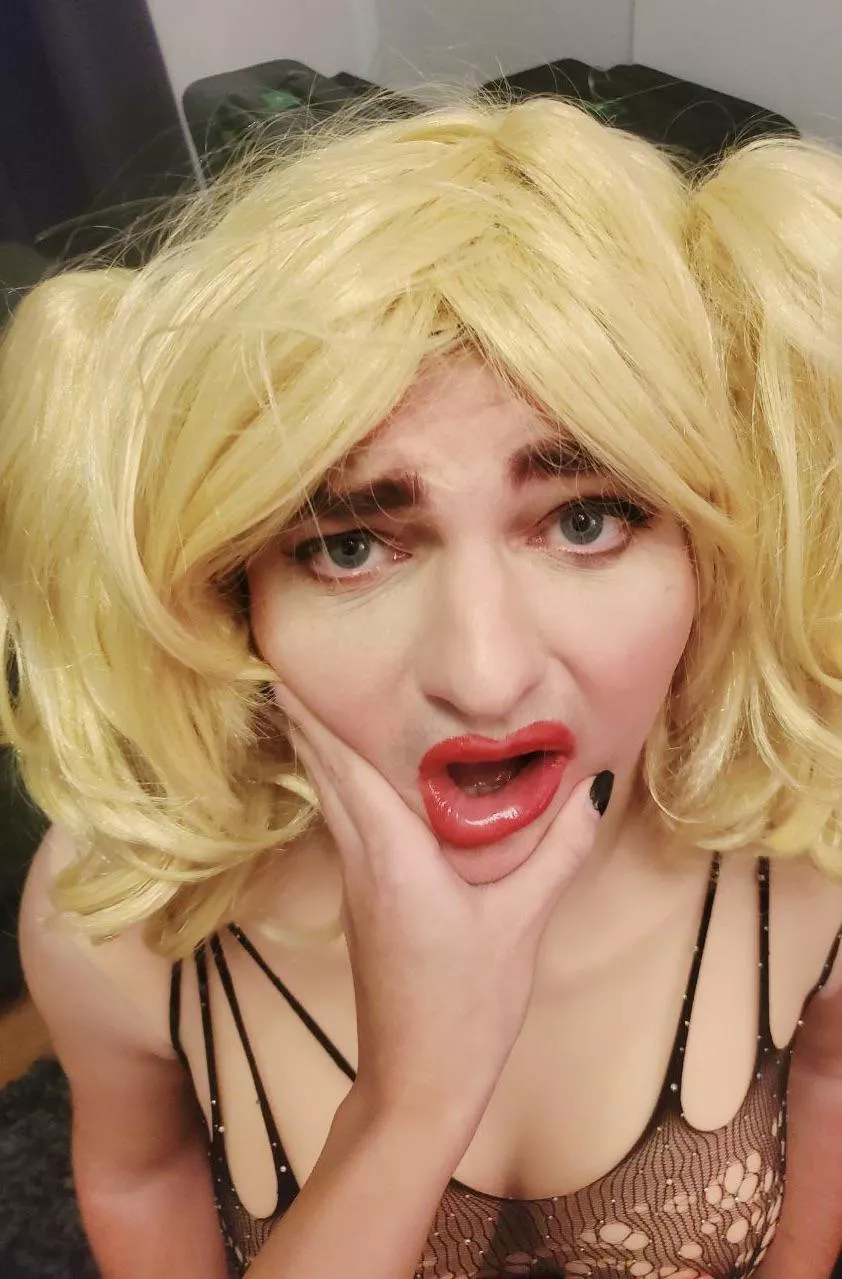 First time being used by a mistress. Hopefully not the last time posted by sissycindyrose3