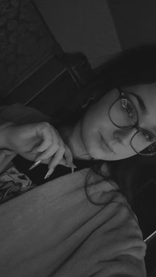 Heya yall♡! How's your day/week going?😊. (Making my first post here🫣we'll see if i decide to delete😅😬) by TobbanKillz