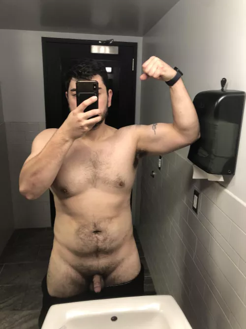 How’s my nude body? (M)(31) by Federal-Demand-9190