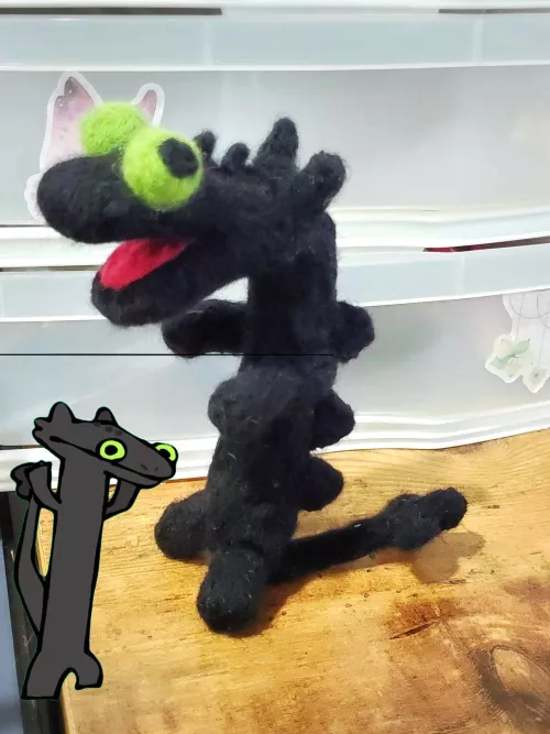 I made the toothless meme as a plushie! The lil dance and song is definitely stuck in my head now lol/ Art by me! by PaintBrushBirdie