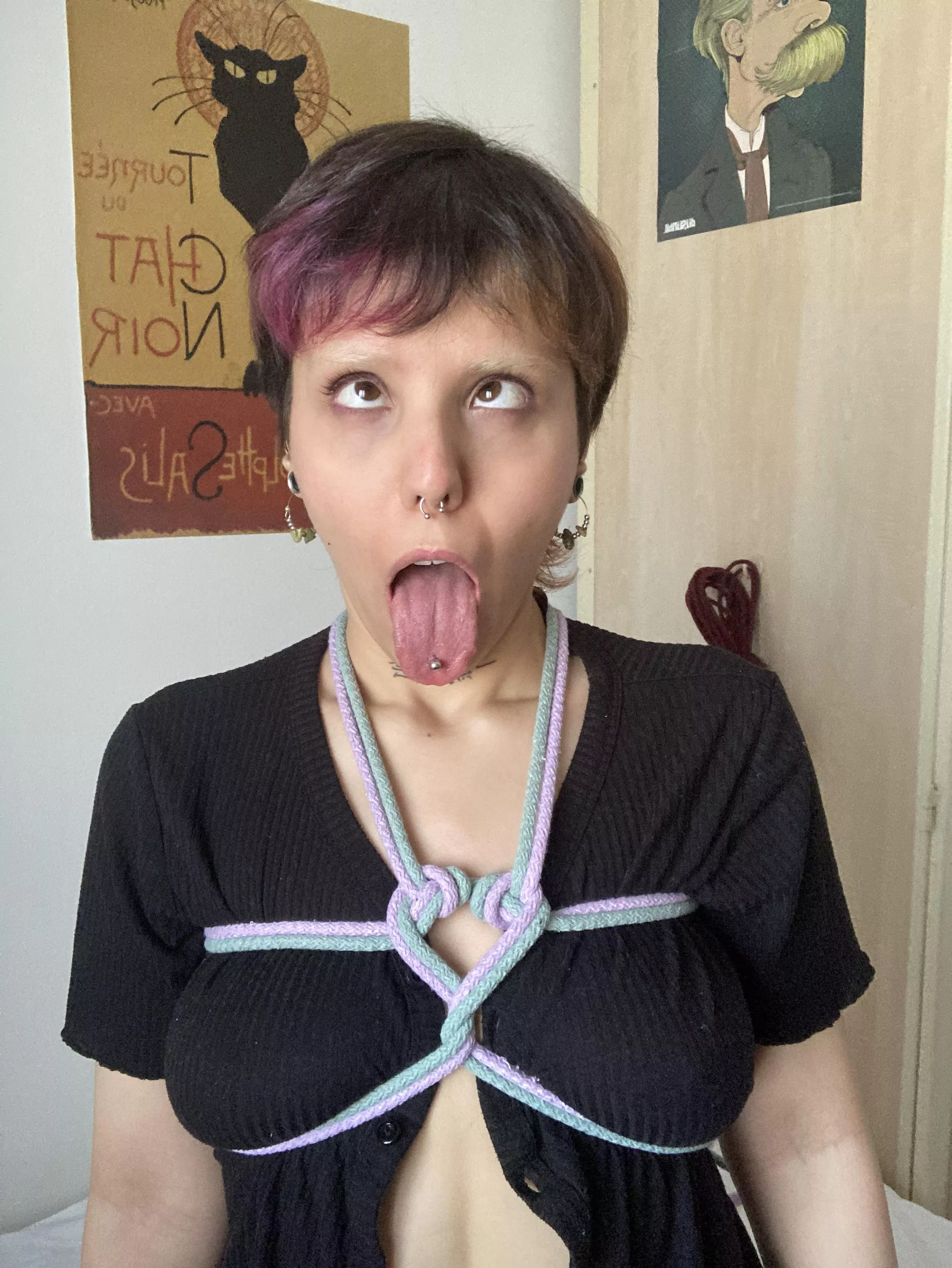 i wanna go to japan and eat lots of dango 🍡 posted by taliaskitty