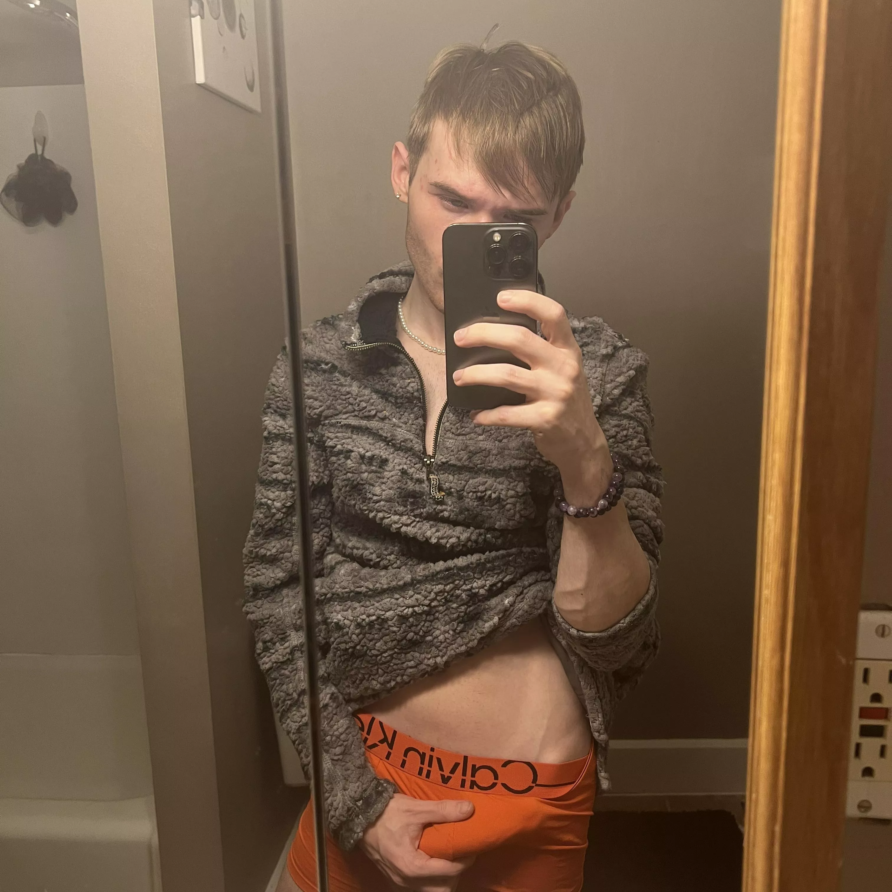 Idk is orange my color posted by metababyy