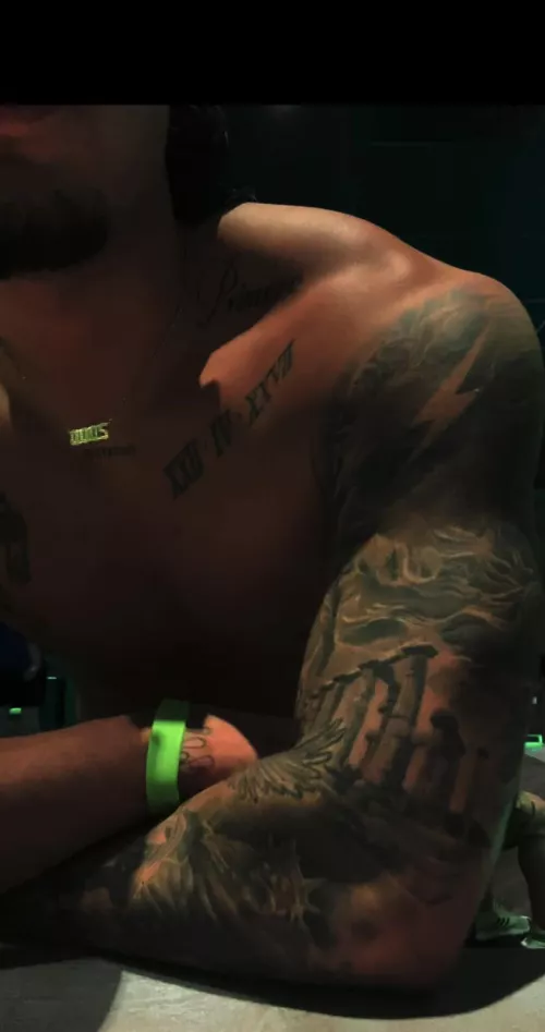 I’m on TikTok and Insta hmu by No-Chemical5390