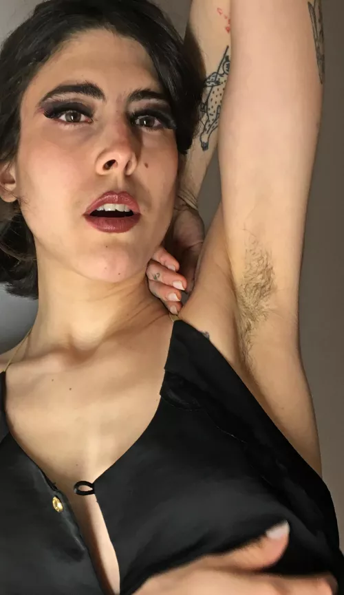 imagine to taste an armpit with a scent is like fresh vines and roses by Southern-Deal5821