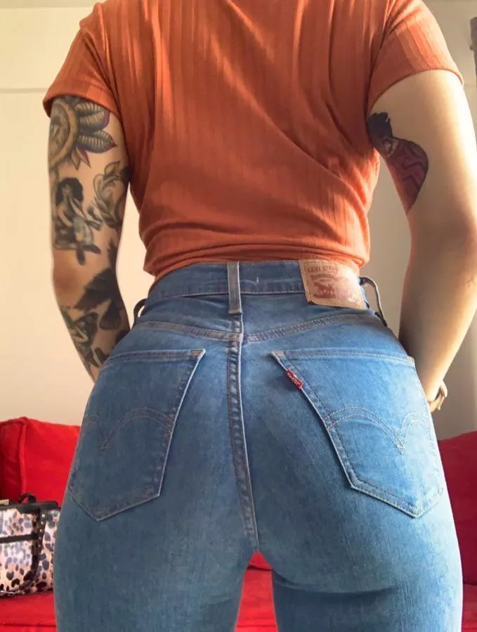 nothing with good skinny jeans, find more posted by Cloeeclark