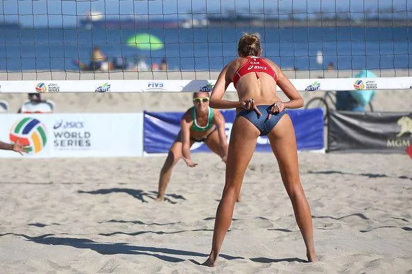 Sarah Pavan posted by ElinoreDoll