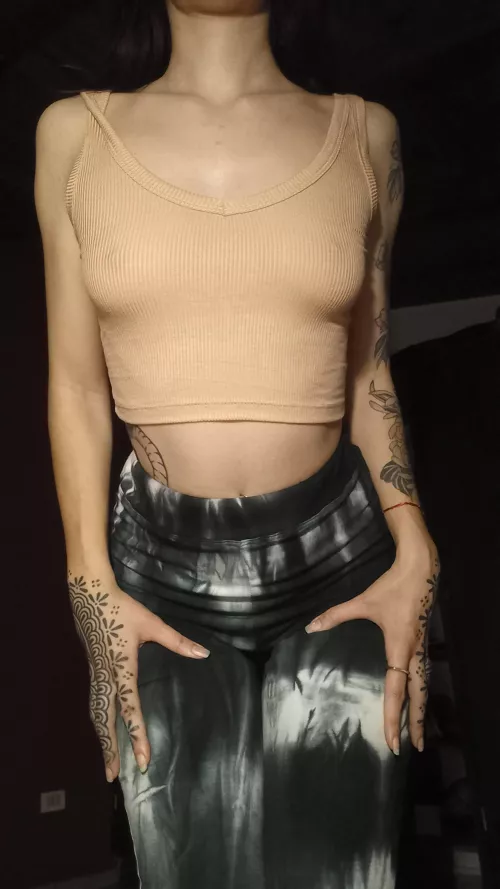 seeking attention :P by WeedHannah22