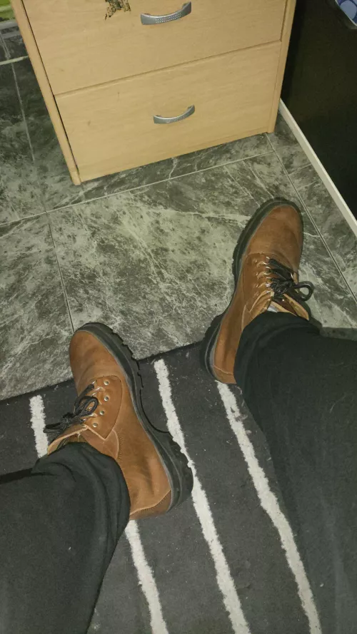 Shoelace lenght ? by torchinsong