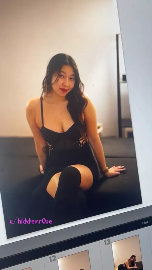 Sneak peak of my latest shoot 😘 by hiddenr0se