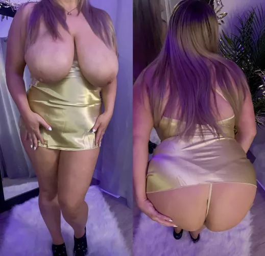 Some people like wine tasting, I prefer to be the one tasted by Bustyhousewifey