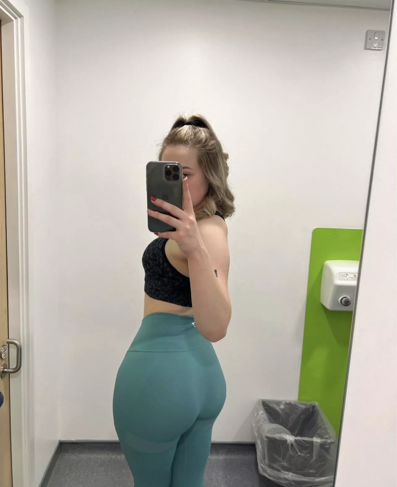 Sweaty gym session🥵 posted by kieralucyyyy