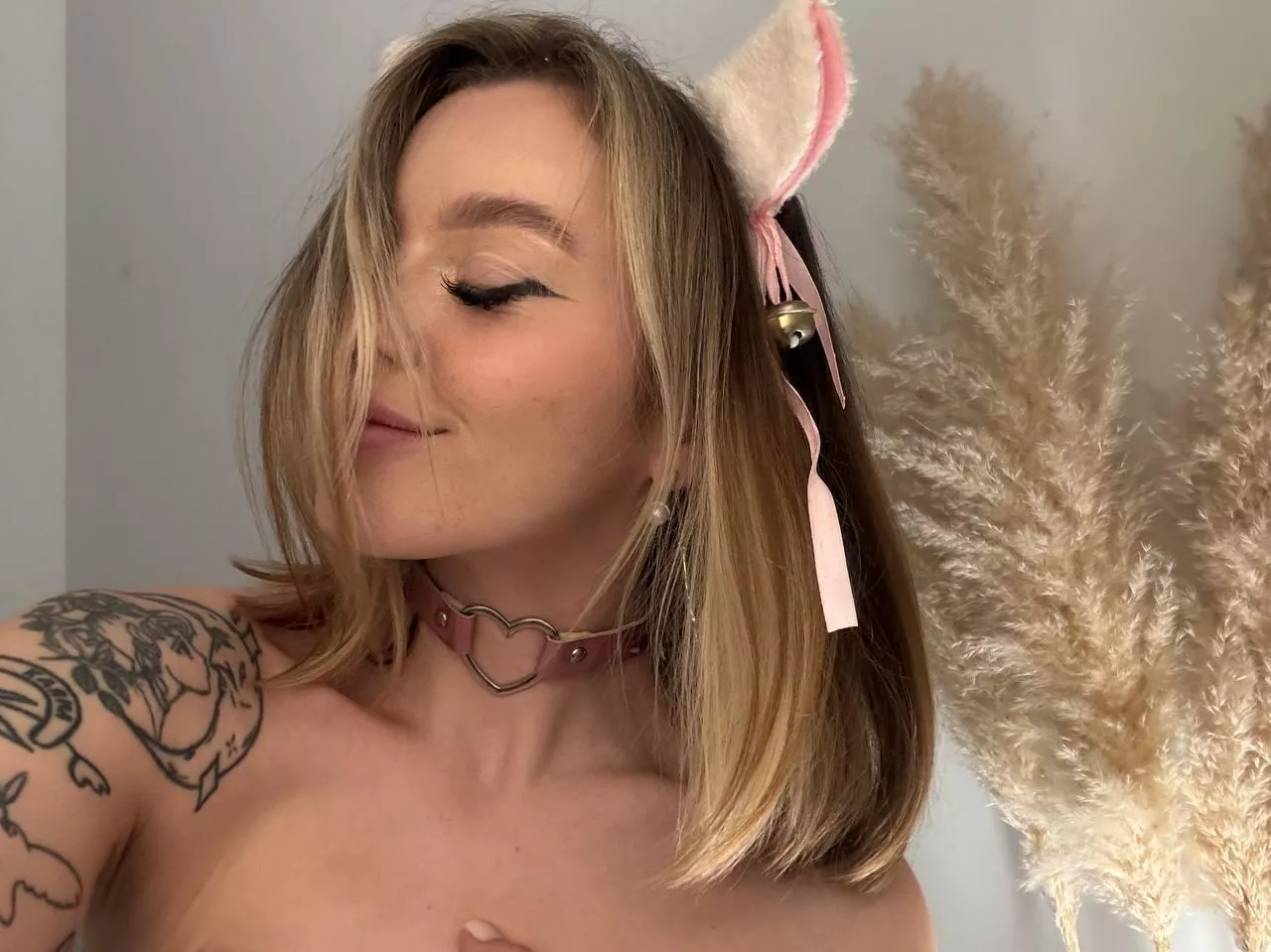 that collar looks pretty sweet to me, doesn't it posted by rhinalwessex96