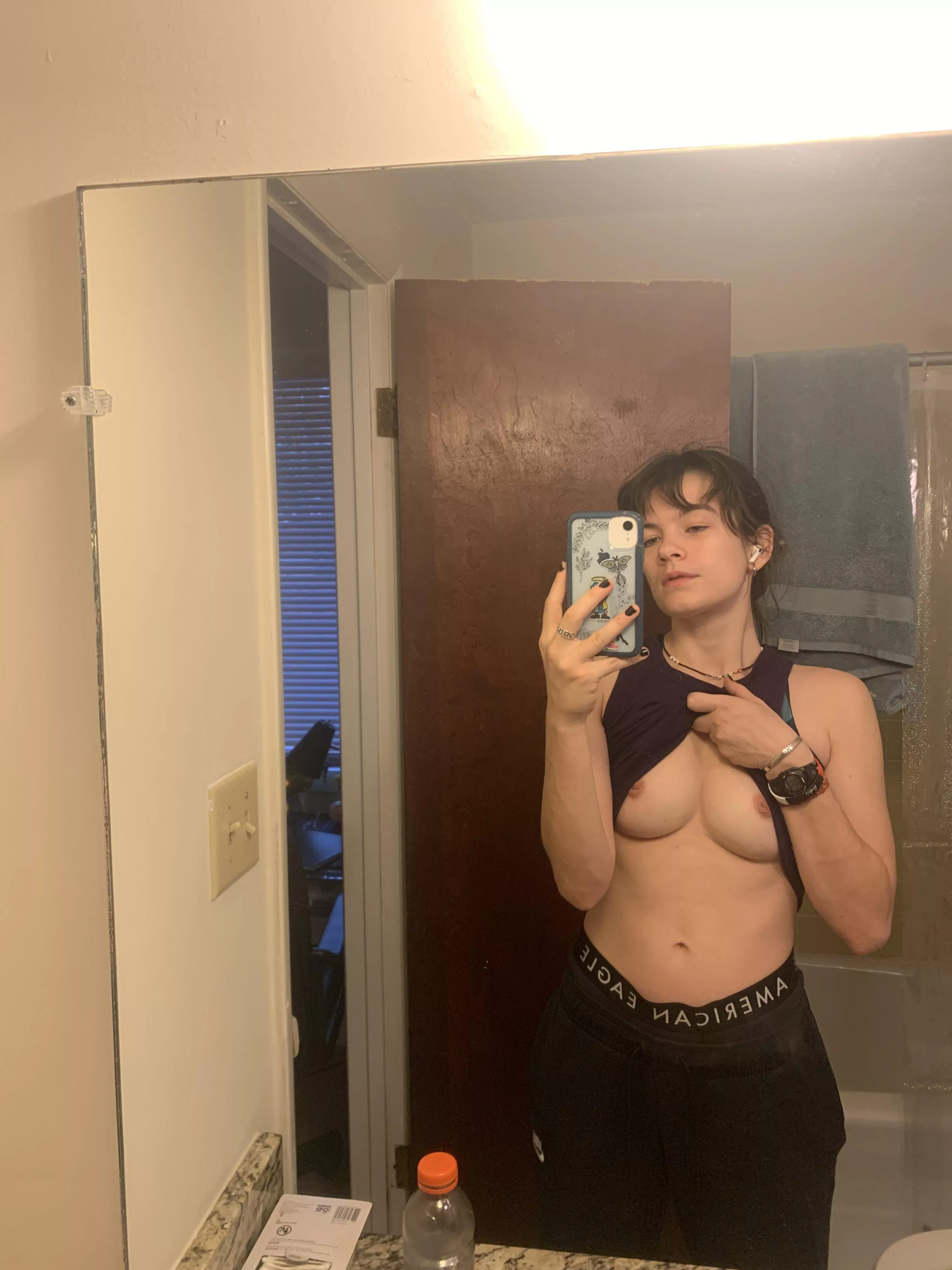 veincore bangcore himbocore :0 posted by chapstickbutch