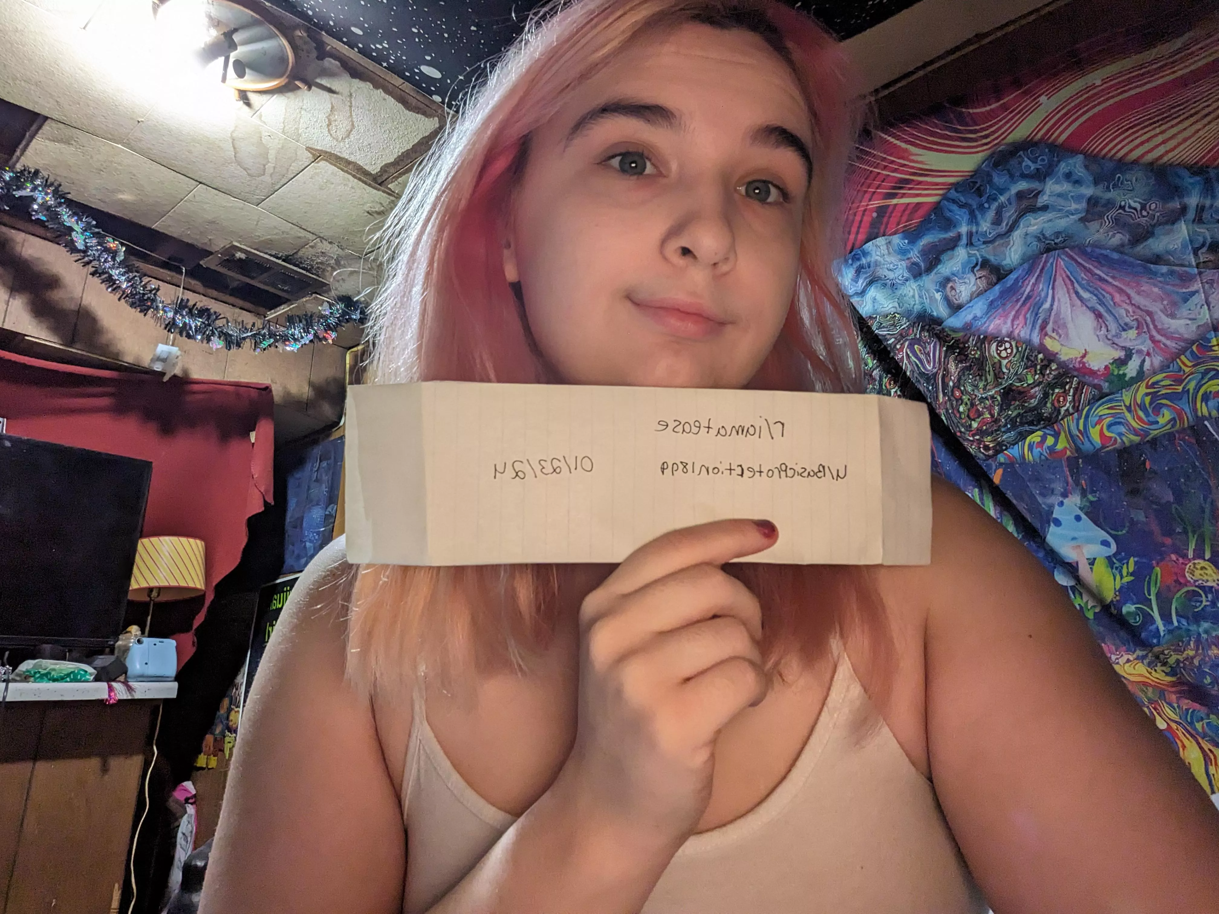 verification picture 💖 posted by BasicProtection1899