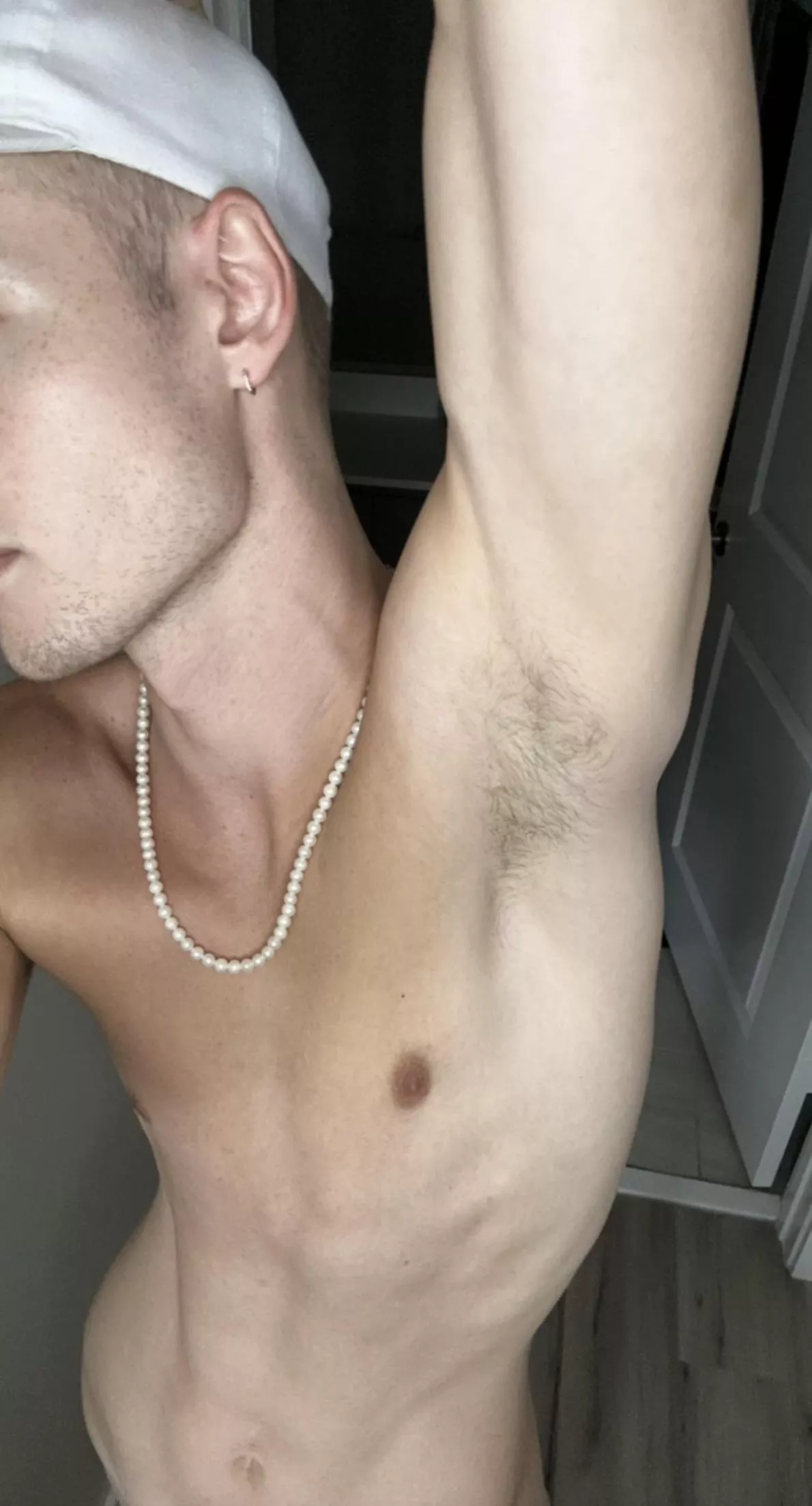 Wanna sniff?? posted by casparlee1963