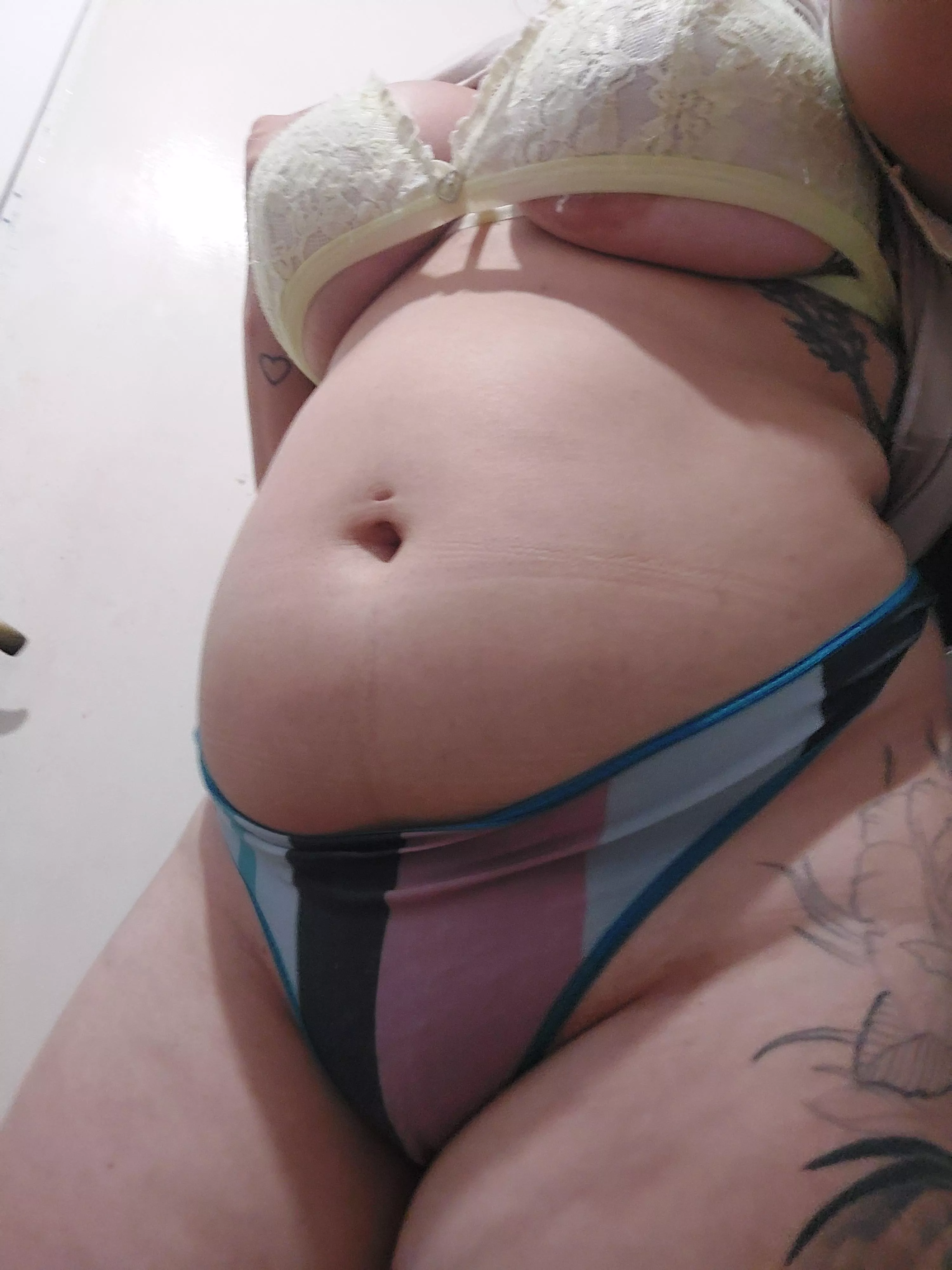 What does my first pregnancy belly look like? 🫣🤔 posted by sheisthelatinbitchOf