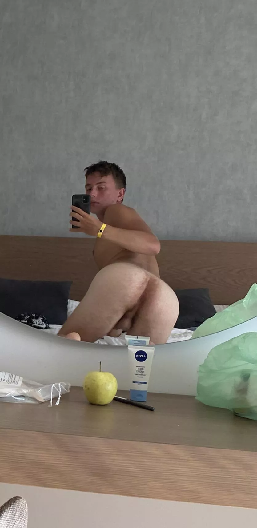 Who wants to fuck some fresh 2006 bussy? 🤤😍 posted by Scared_Possession325