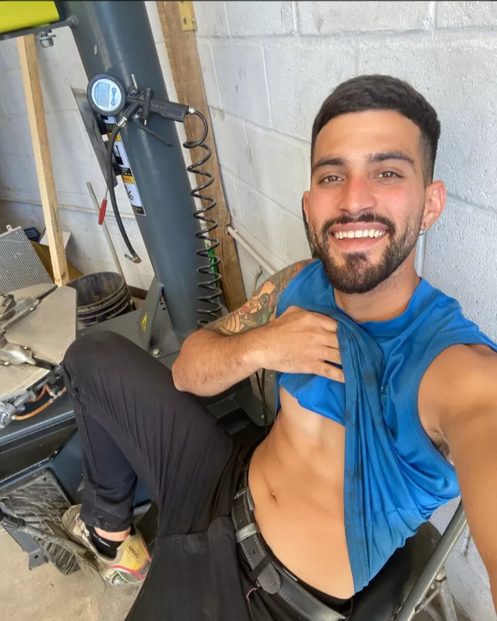 working💪🏼💪🏼 posted by olalahot