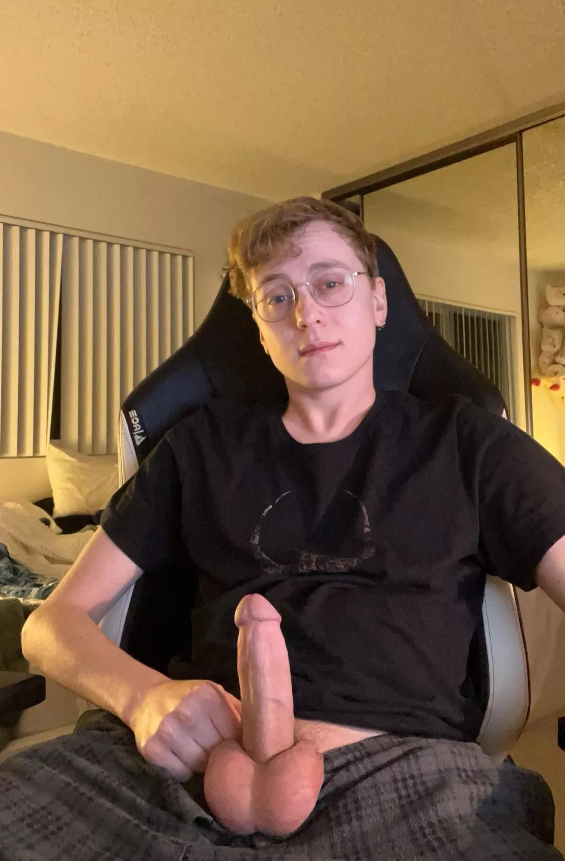 Would you punish me for being a fast cummer? posted by LuckyMacabre