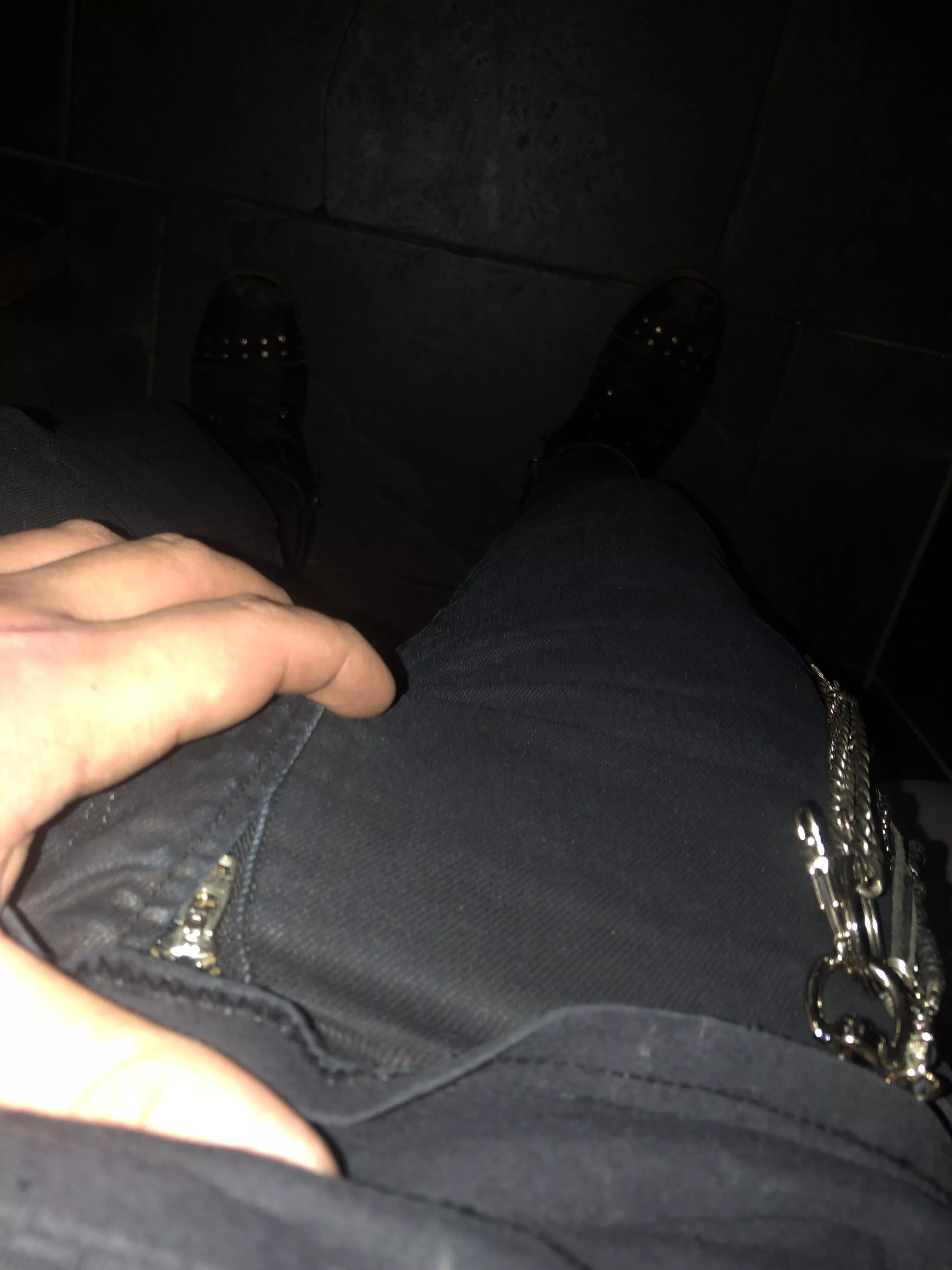 27/uk still in the pub. Gf‘s out of town. But I can still use her toys haha. I‘ll be home in 30min;)@alfrimmolo posted by Hornyforyou1111