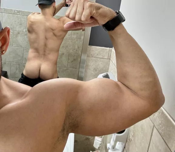 Back shots 😏🍑 by shawnwall_30