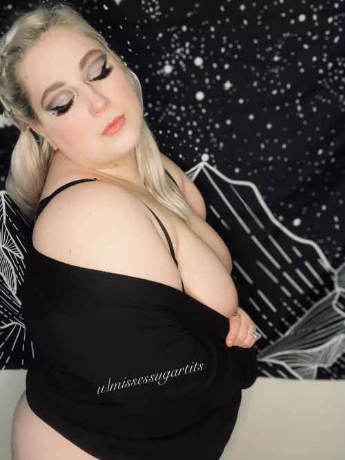 Cute face and chubby waist ☺️ by MissesSugarTITS