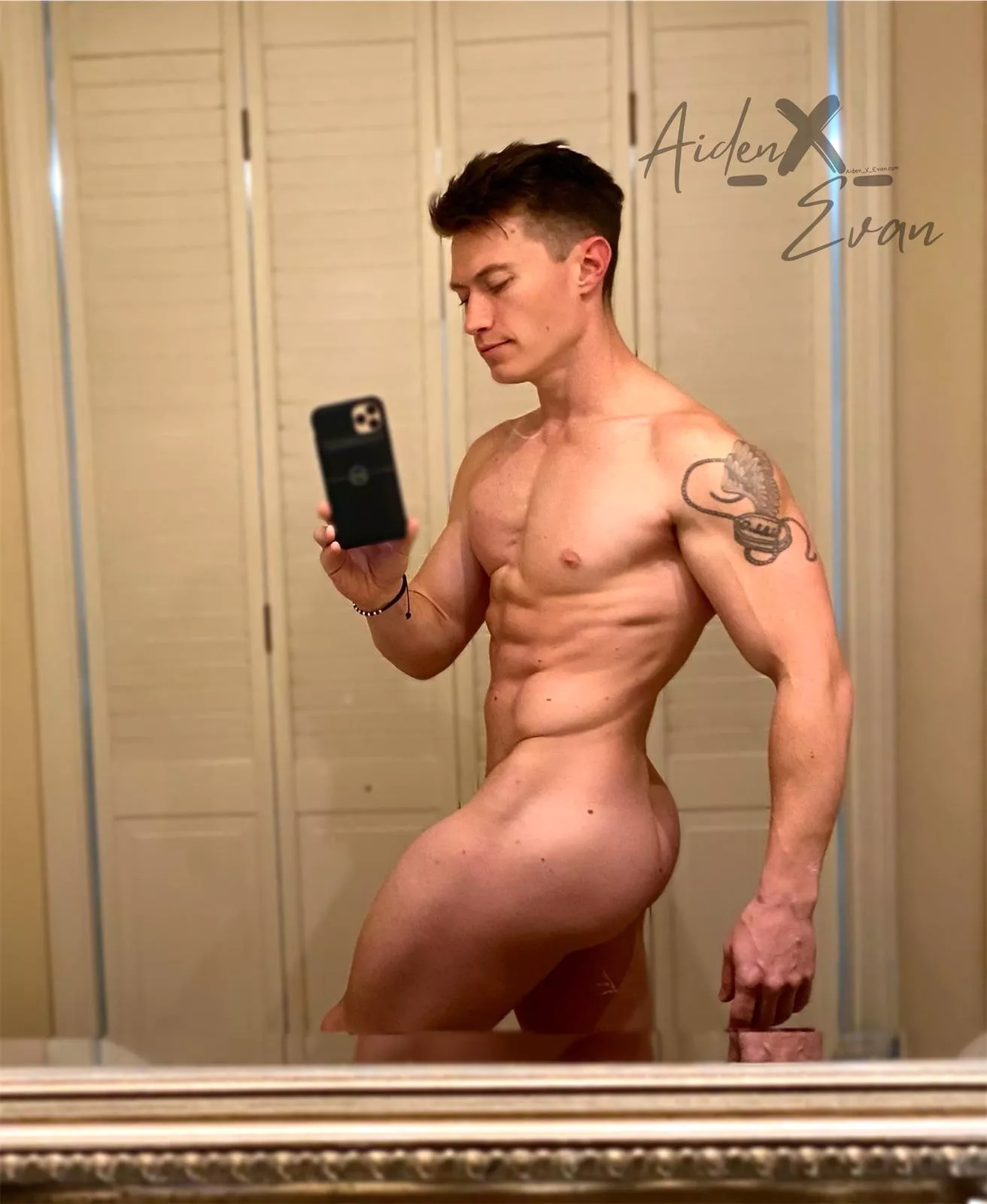 Do my thick thighs make your dick rise? posted by AidenXEvan