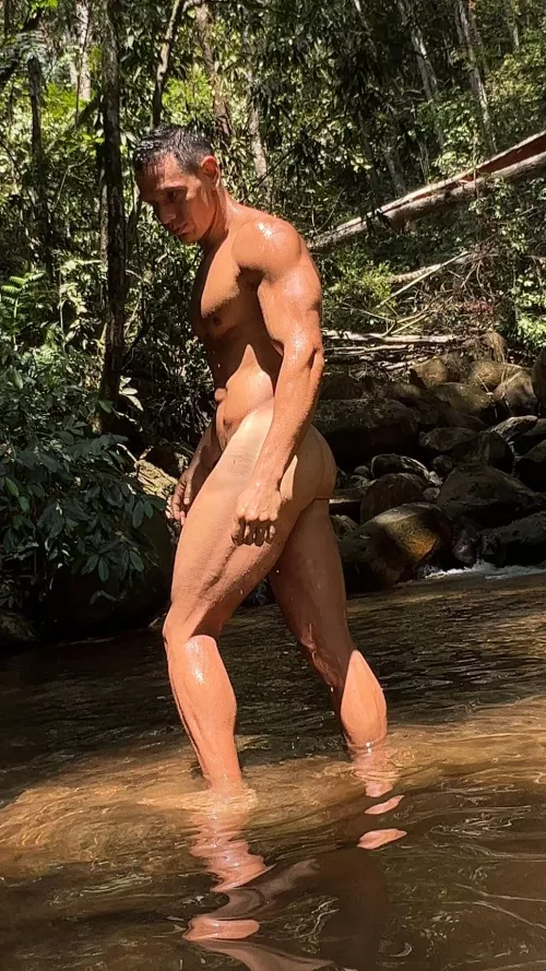 Do you like my quads?😃 by Specialist_Chair_225