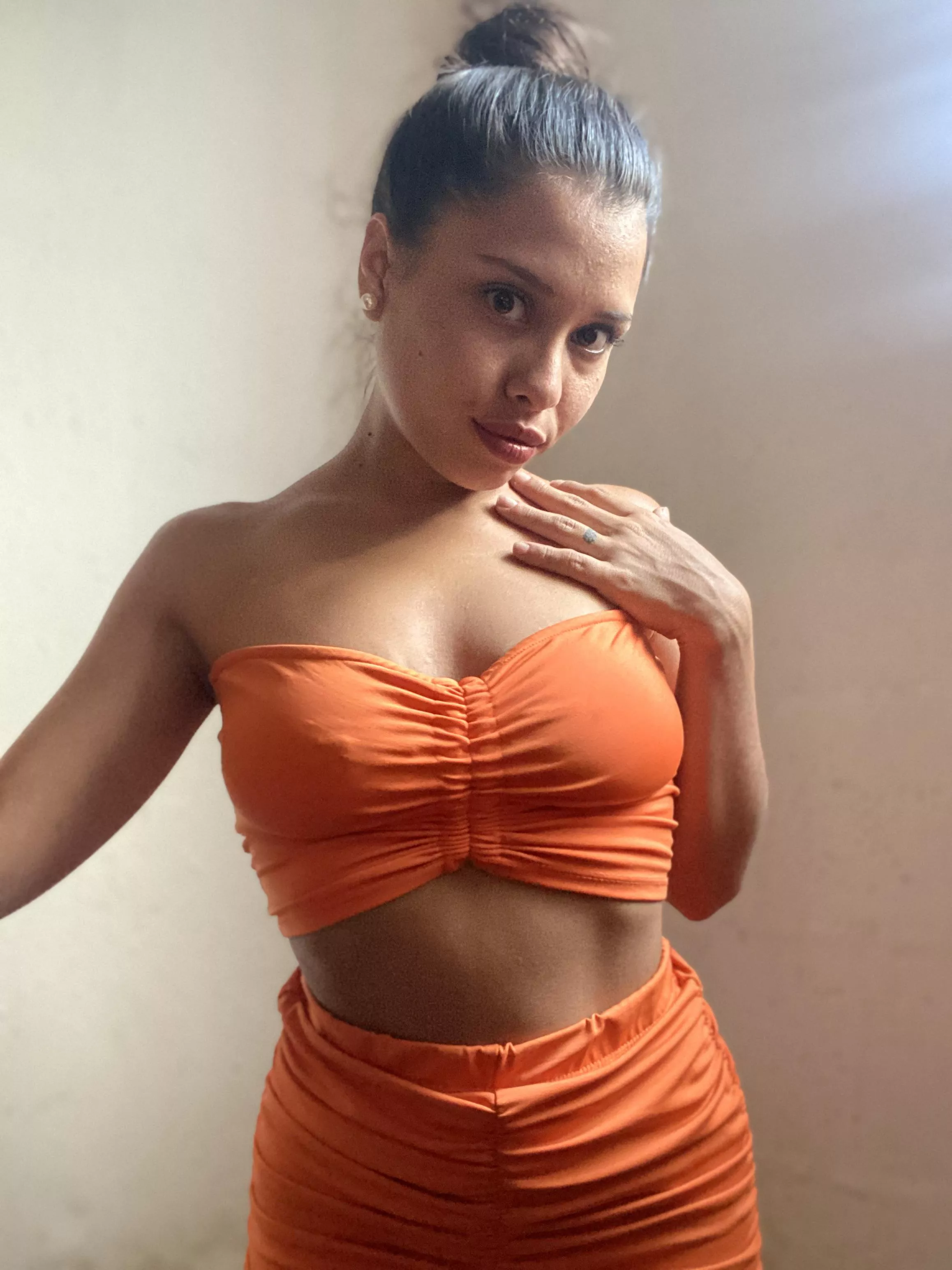 Do you think orange fits me? posted by Twinkle_Nightp