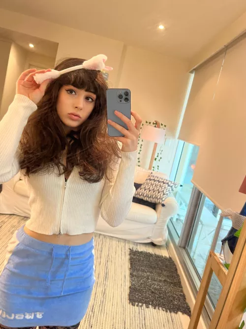 [f] wearing this around the house from now on :) by smolrug